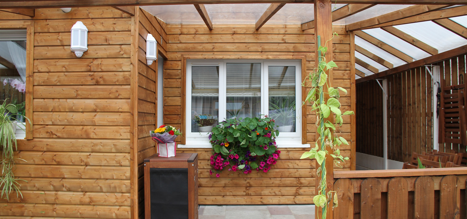Outdoor Sitting Area and Storage Place 1