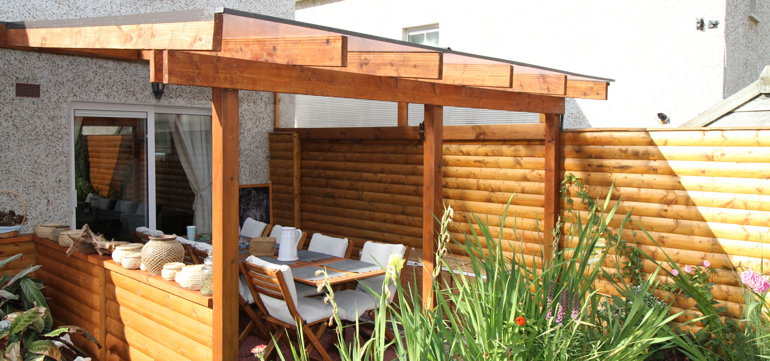 Outdoor Sitting Area with Canopy 2