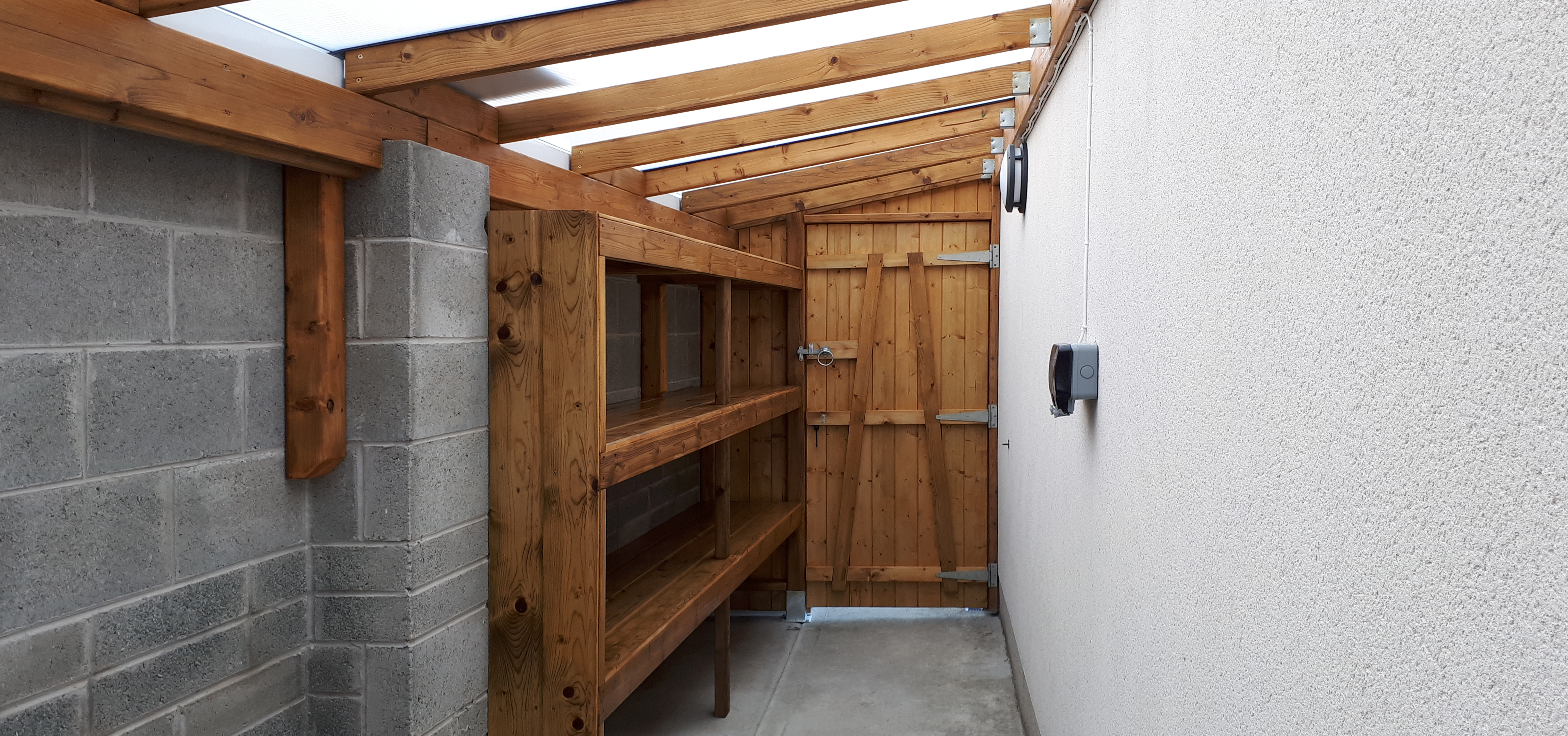 Side Passage Shed 1